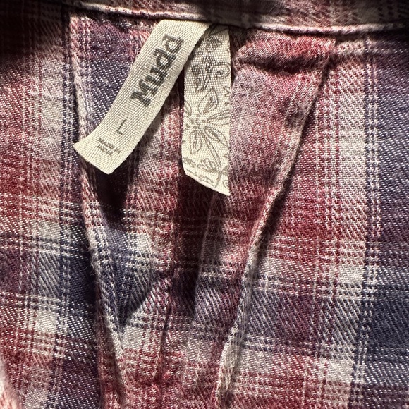 Mudd Plaid Top Size- Large - Picture 3 of 5
